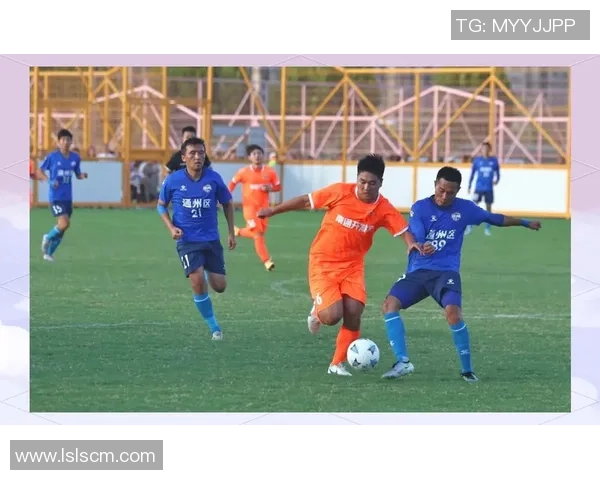 今天的足球比赛精彩纷呈各队全力以赴争夺胜利荣耀